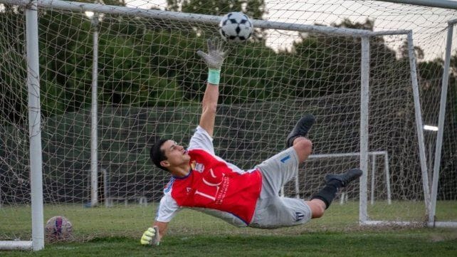 Arqueros Ya: la plataforma que llegó a Rosario para salvar a los equipos amateurs